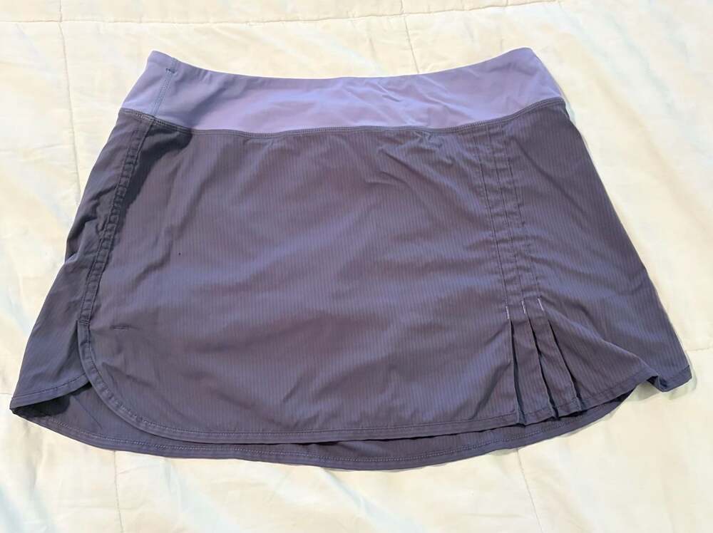 Lululemon Vintage Wet Dry Warm Skort Women’s 8 Tall Purple Blue Pleated Tennis